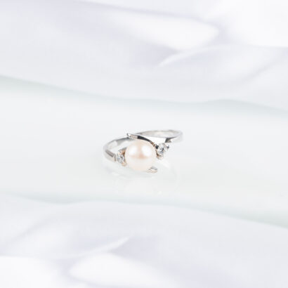 Λευκόχρυσο Δαχτυλίδι Κ14 Με Μαργαριτάρι