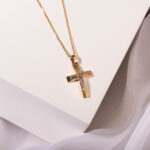 Χρυσός Σταυρός Ανδρικός Με Τον Εσταυρωμένο Κ14